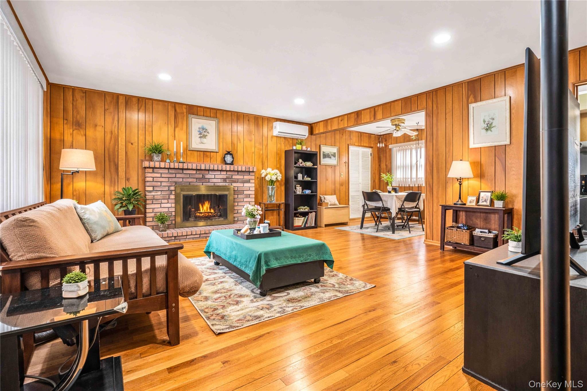 #6 photo, 1097 Carll Drive, Bay Shore , NY 11706