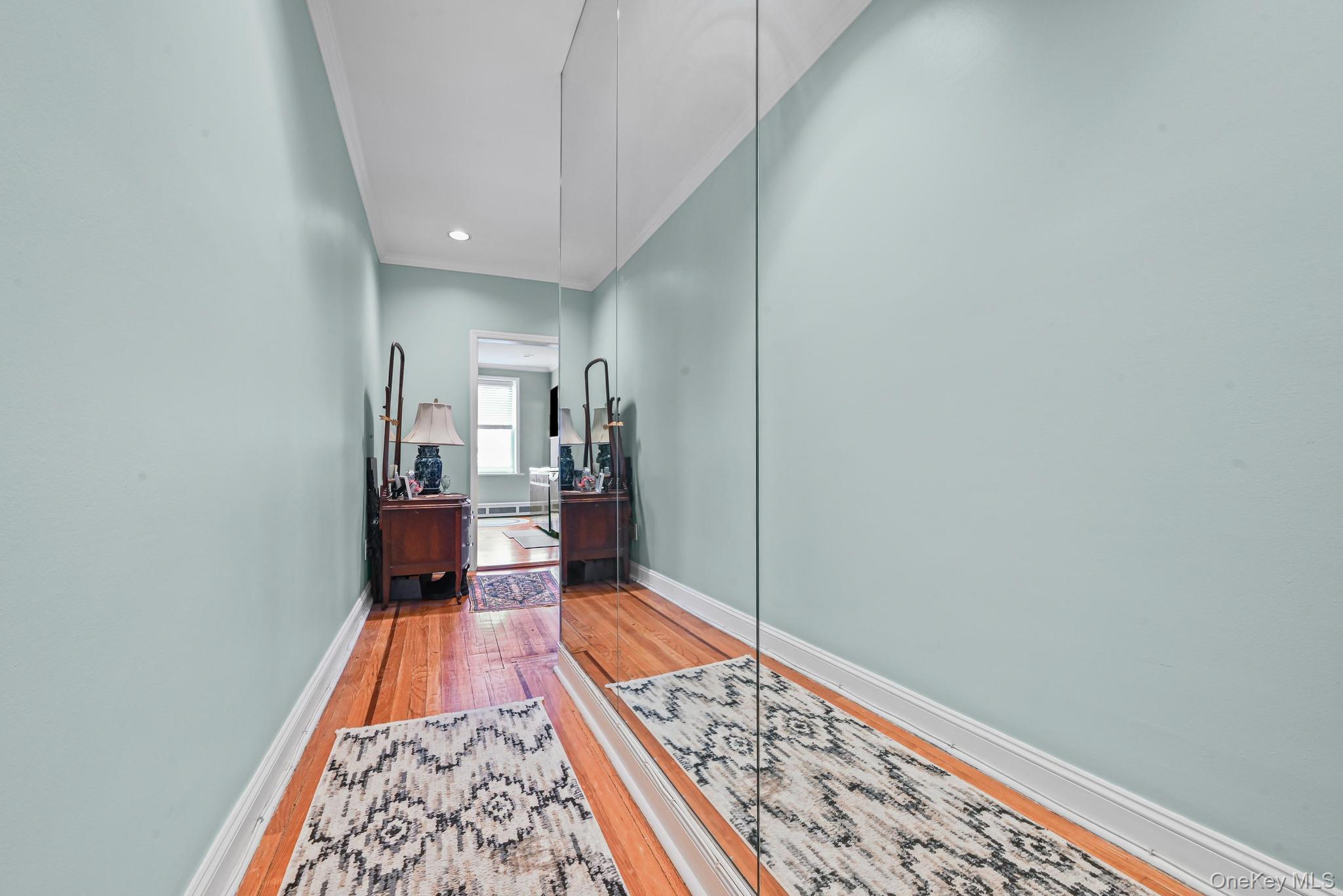 #3 photo, 185 Atlantic Avenue, Lynbrook , NY 11563