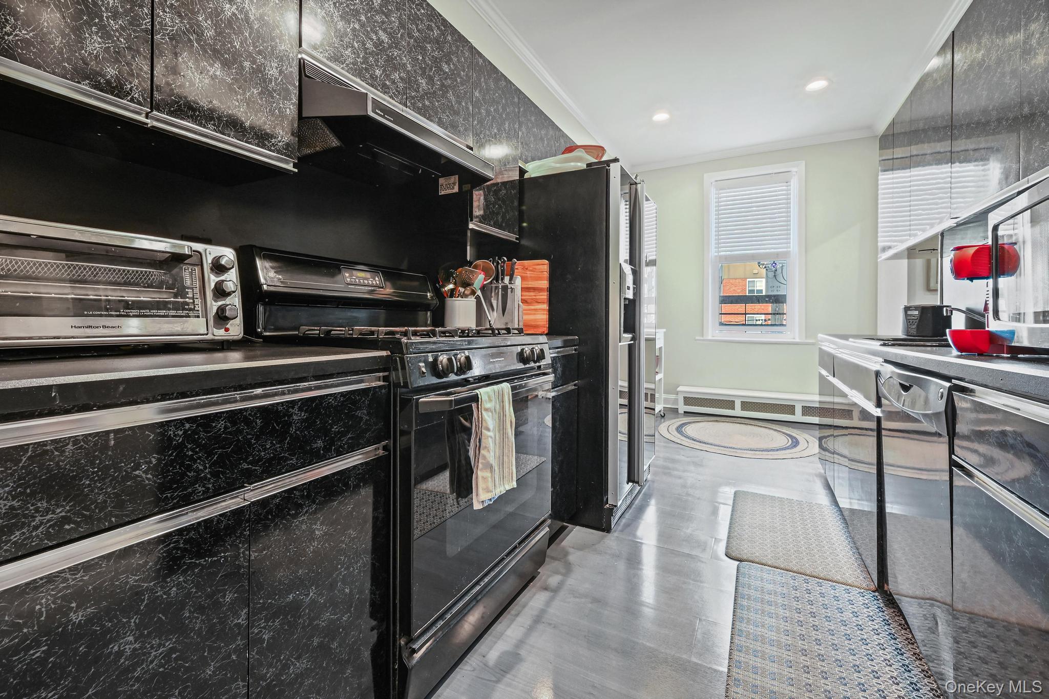 #4 photo, 185 Atlantic Avenue, Lynbrook , NY 11563