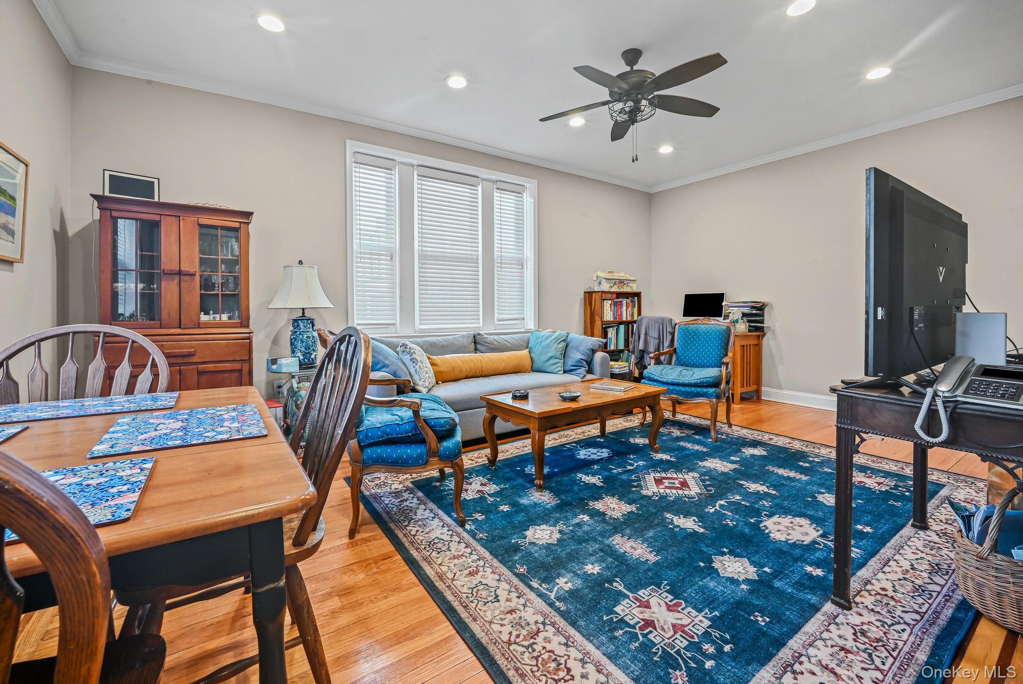 #6 photo, 185 Atlantic Avenue, Lynbrook , NY 11563