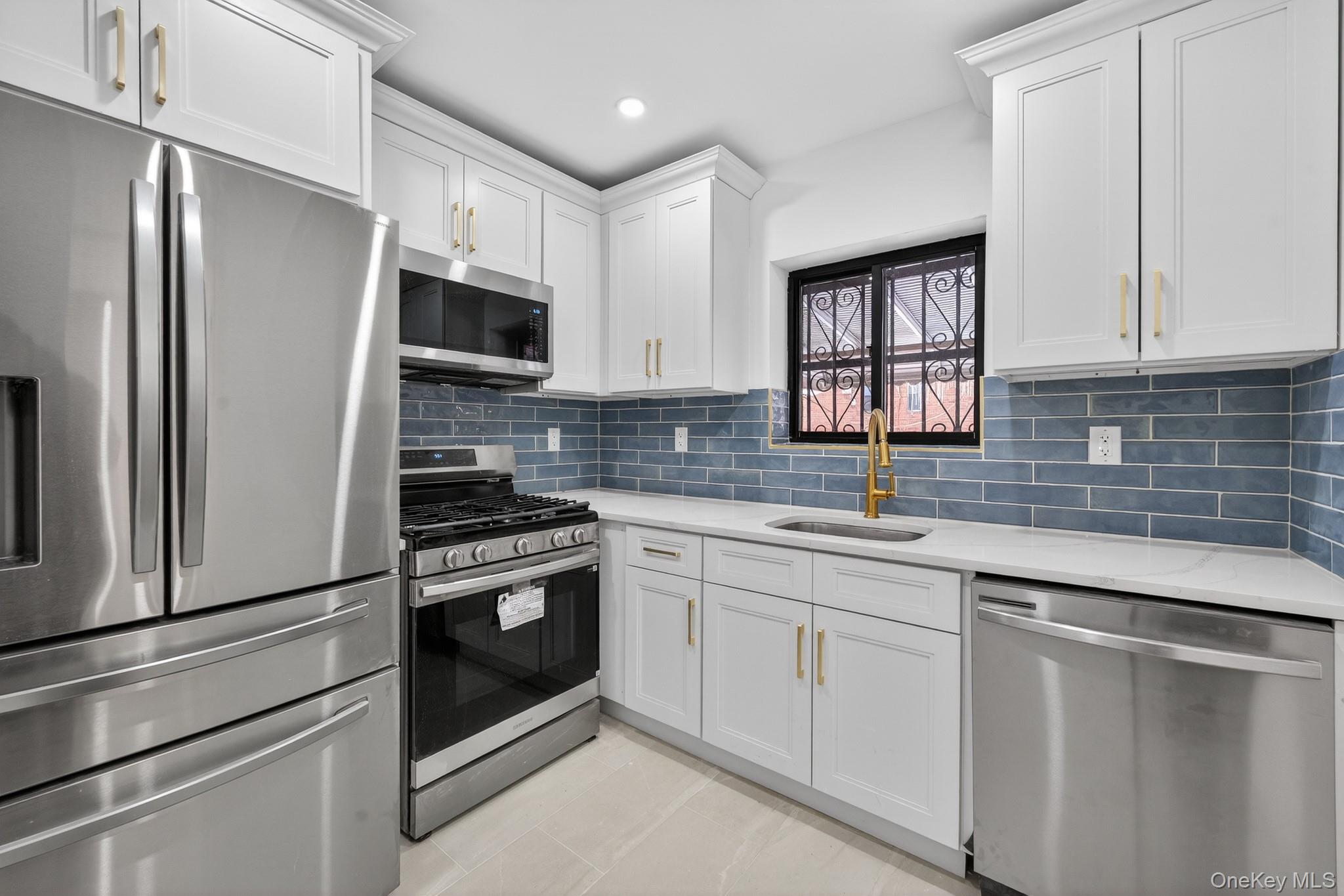 #3 photo, 186-14 121st Avenue, Saint Albans , NY 11412