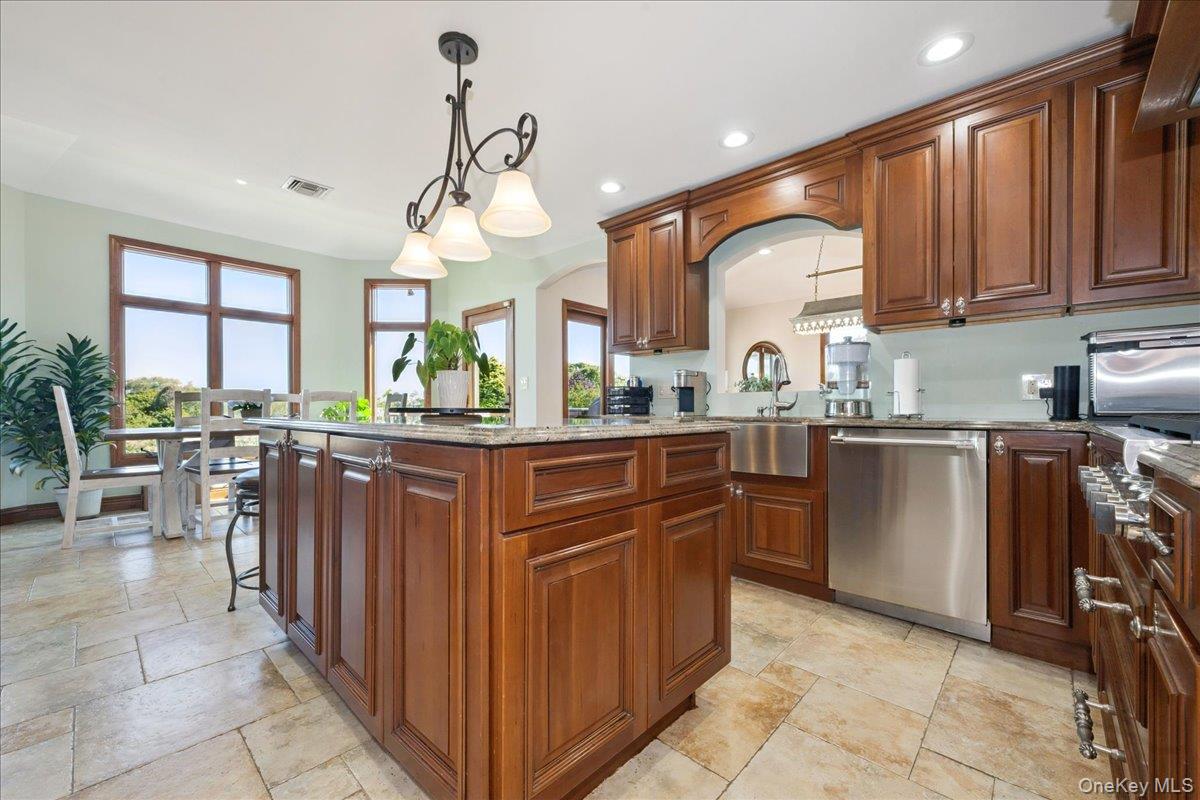 #11 photo, 405 Club Court, Oceanside , NY 11572