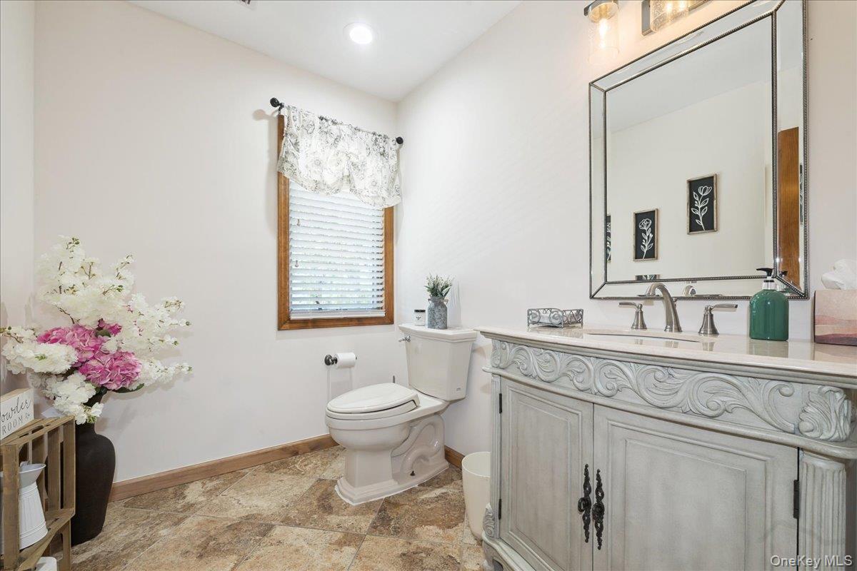 #14 photo, 405 Club Court, Oceanside , NY 11572