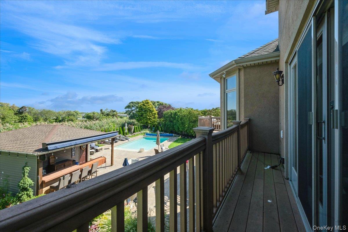 #15 photo, 405 Club Court, Oceanside , NY 11572