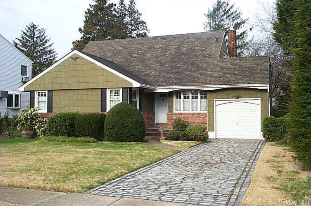 #1 photo, 208 Weyford Terrace, নাসাউ কাউন্টি Garden City , NY 11530