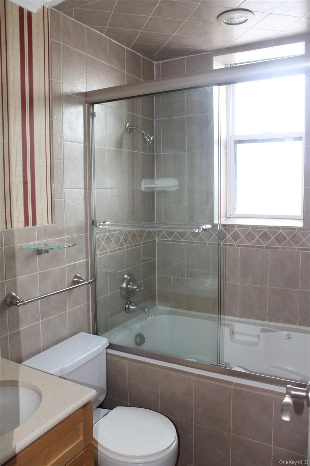 #2 photo, 14-23 31 Avenue, Astoria , NY 11102