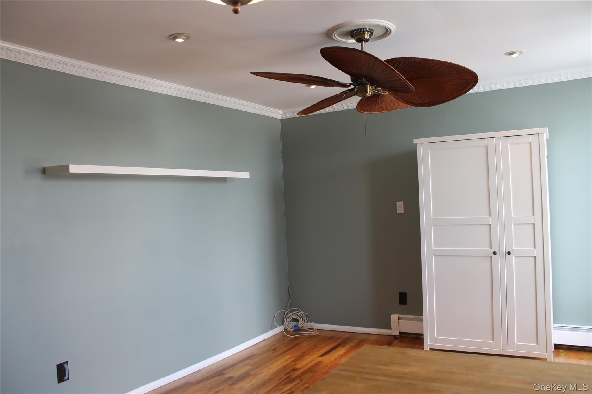 #5 photo, 14-23 31 Avenue, Astoria , NY 11102