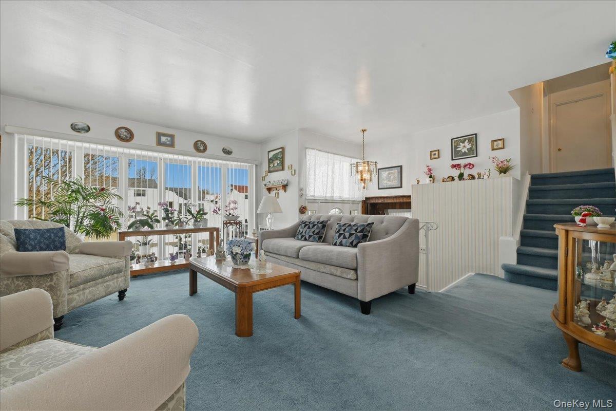 #6 photo, 366 Clearmeadow Drive, מחוז נסאו East Meadow , NY 11554