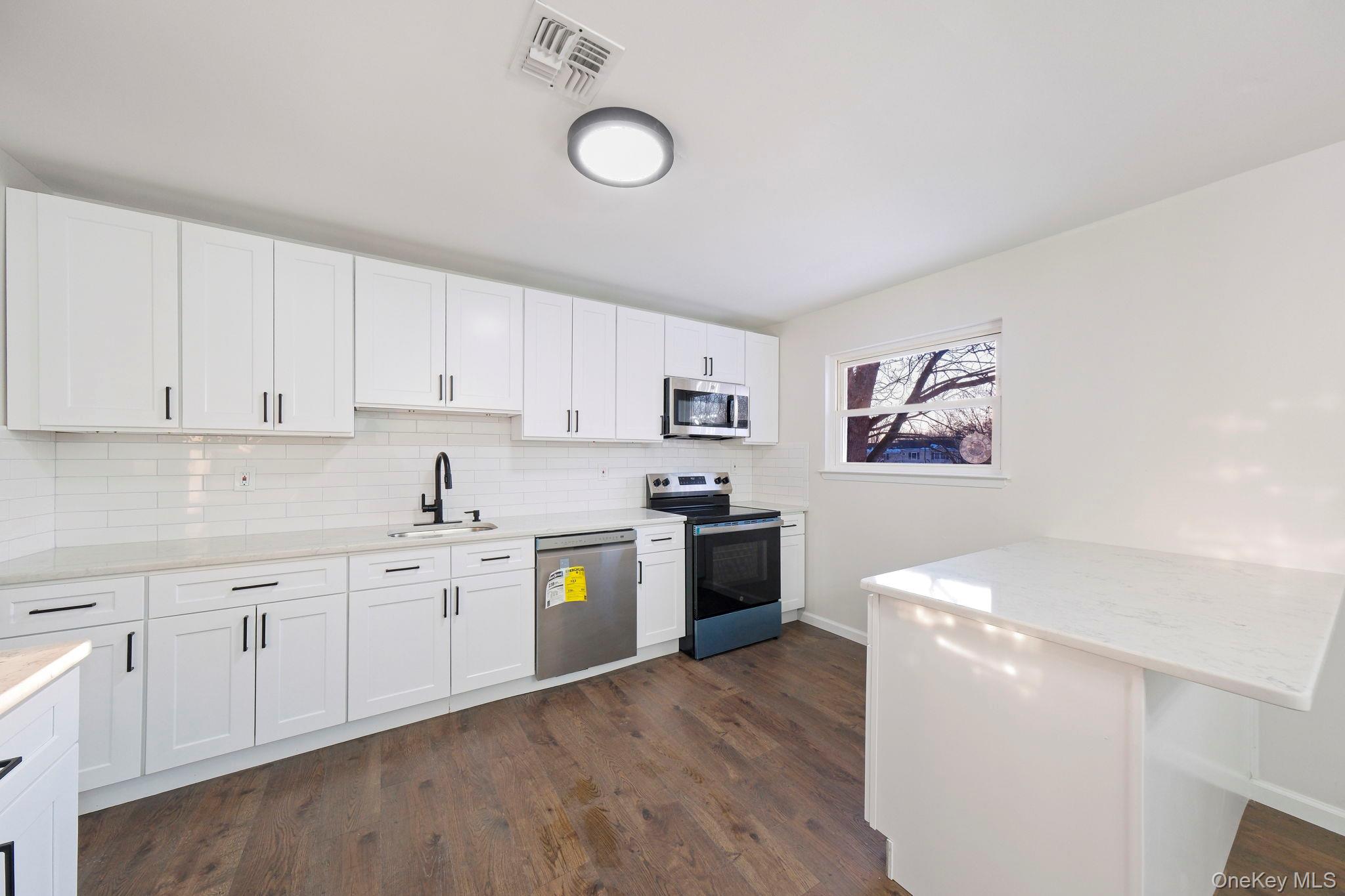 #8 photo, 15 Decker Drive, Washingtonville , NY 10992