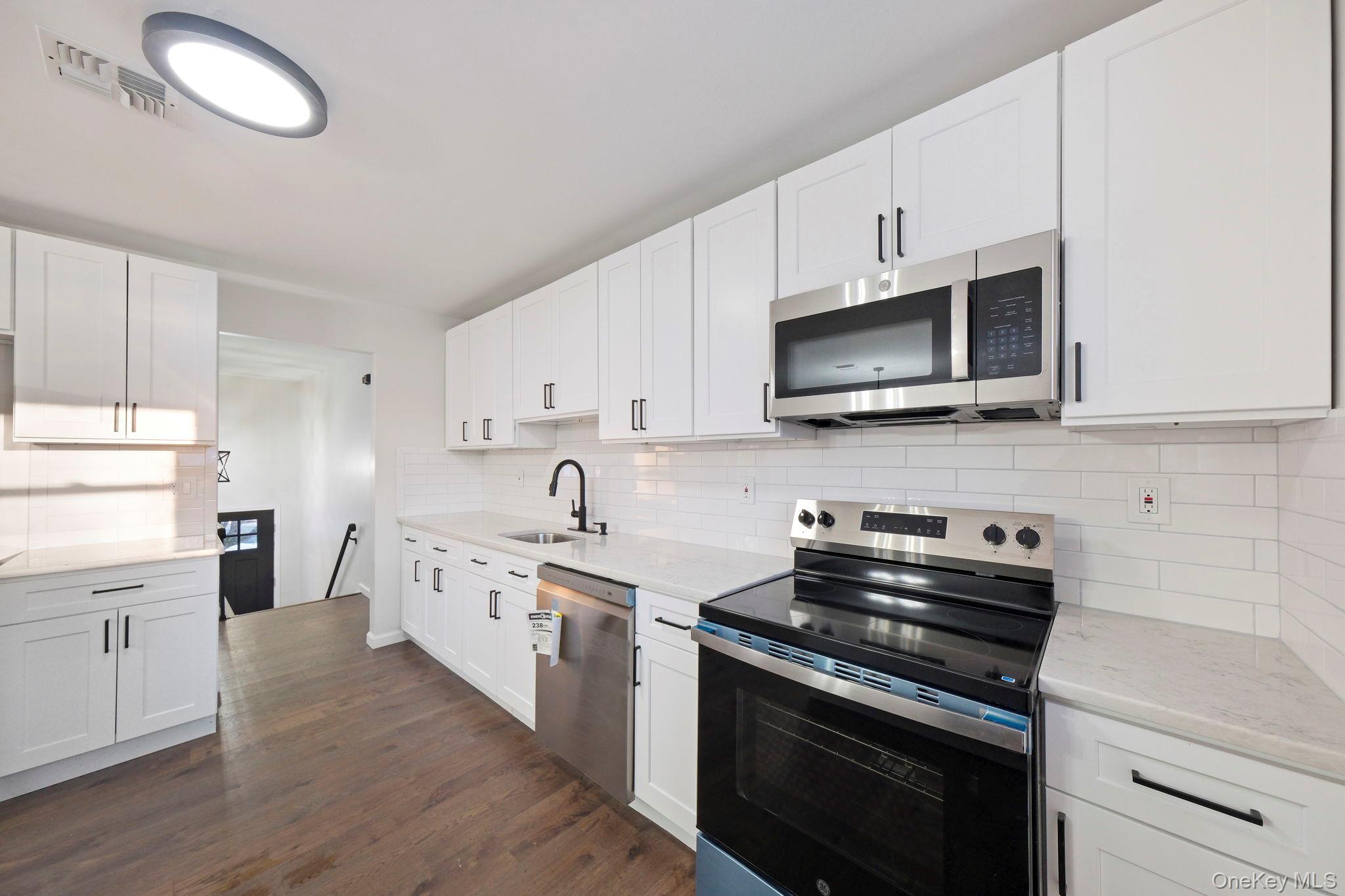 #9 photo, 15 Decker Drive, Washingtonville , NY 10992