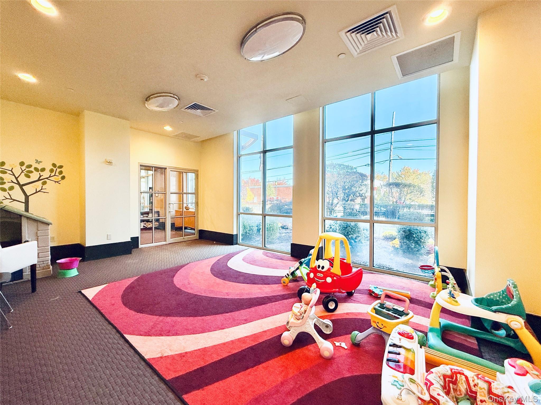 #20 photo, 300 Mamaroneck Avenue, White Plains , NY 10605