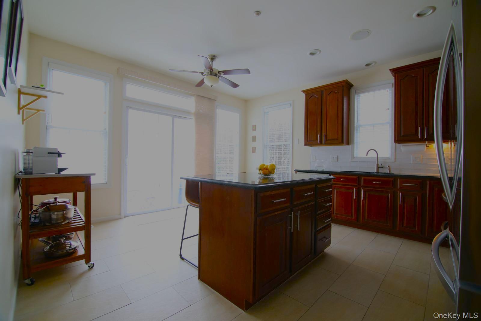 #13 photo, 141 Friendship Court, White Plains , NY 10603