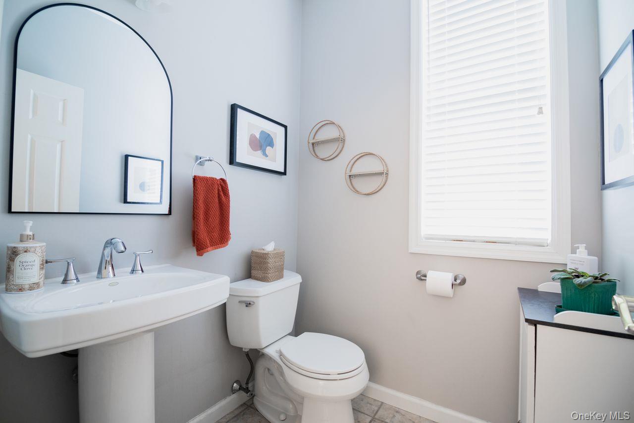 #20 photo, 141 Friendship Court, White Plains , NY 10603