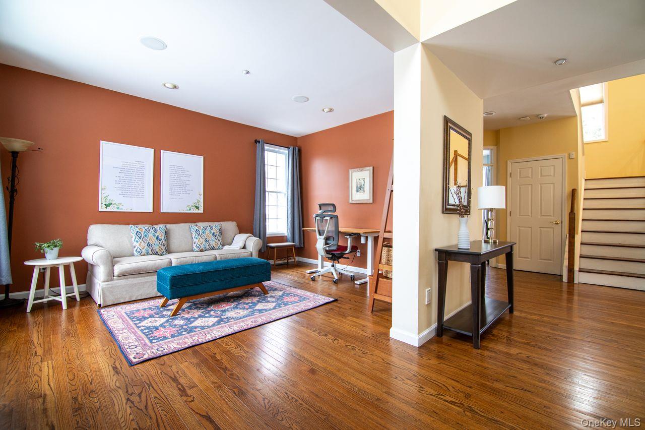 #9 photo, 141 Friendship Court, White Plains , NY 10603