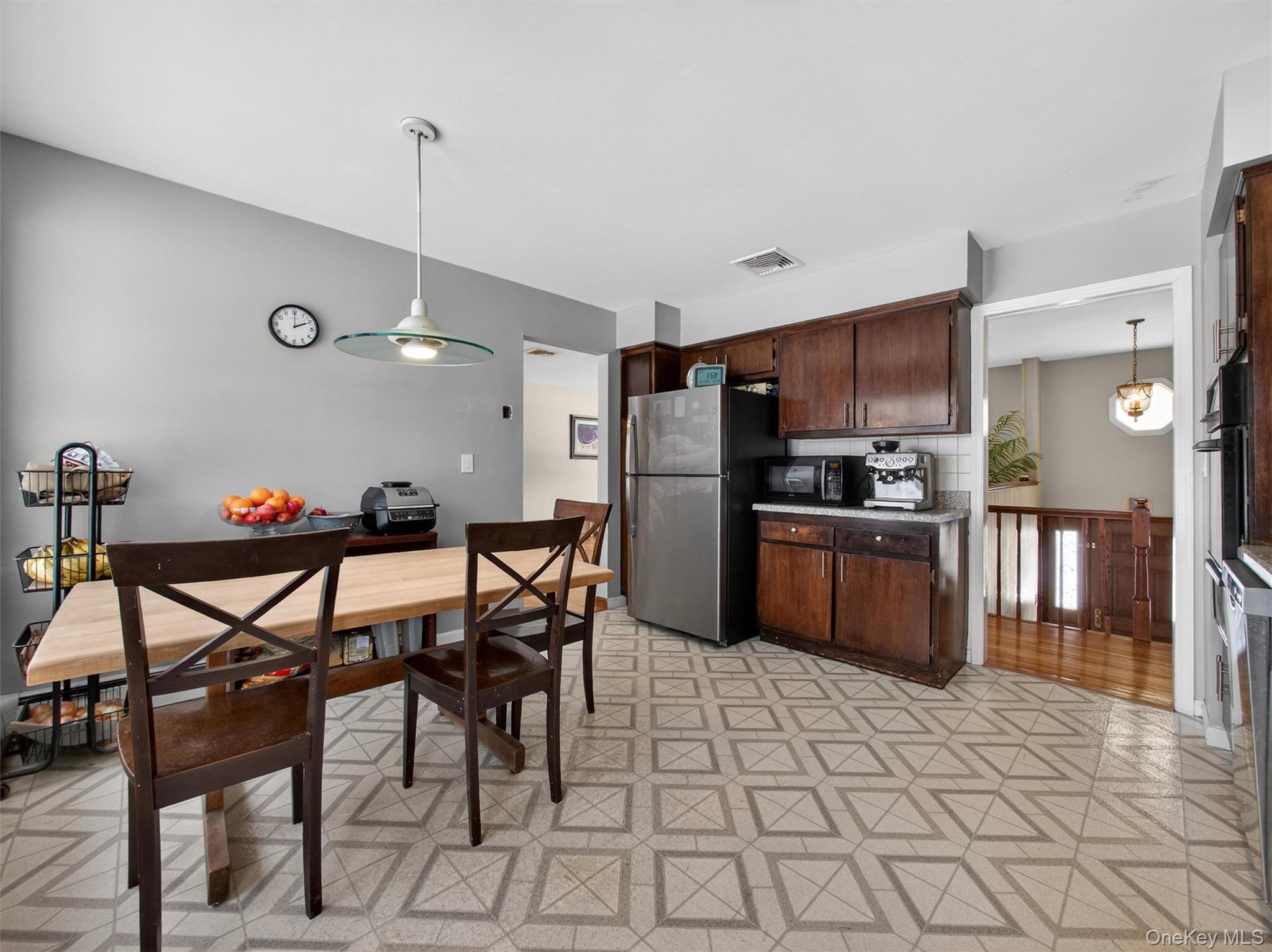 #19 photo, 36 E Mayer Drive, Suffern , NY 10901