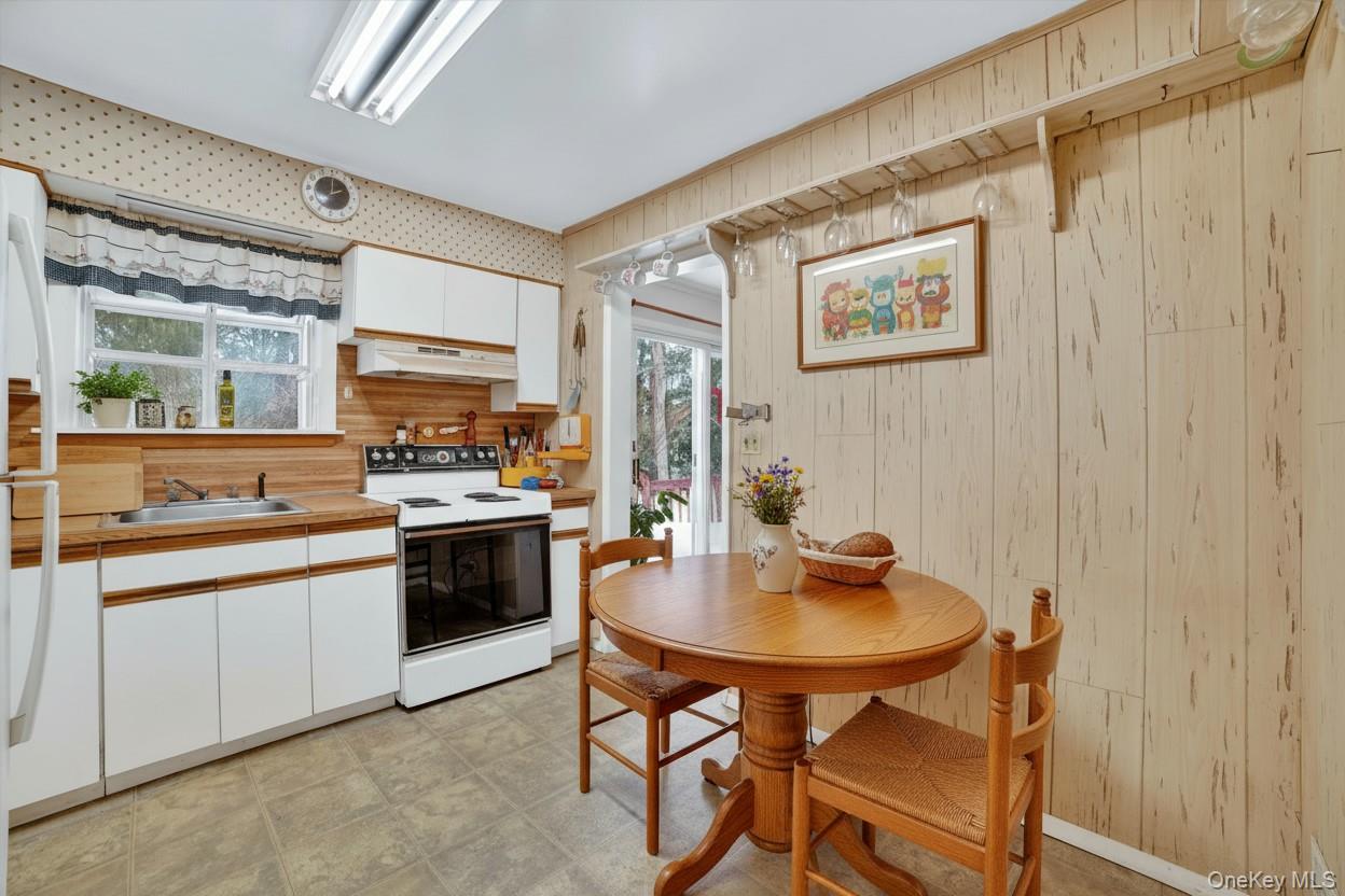 #11 photo, 2954 Meadowcrest Drive, Yorktown Heights , NY 10598