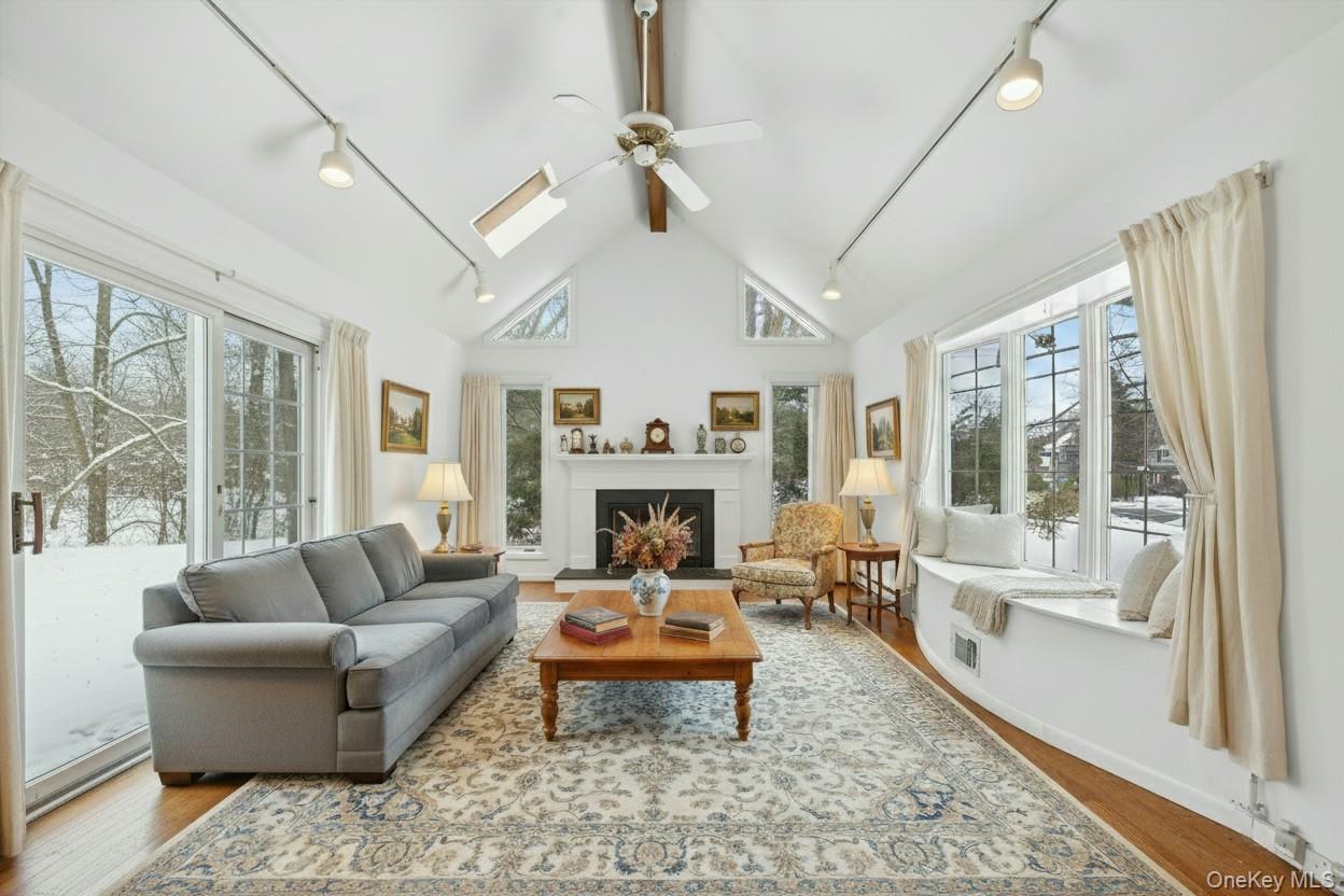 #8 photo, 2954 Meadowcrest Drive, Yorktown Heights , NY 10598