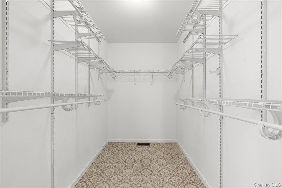 #19 photo, 44 Greenvale Circle, White Plains , NY 10607