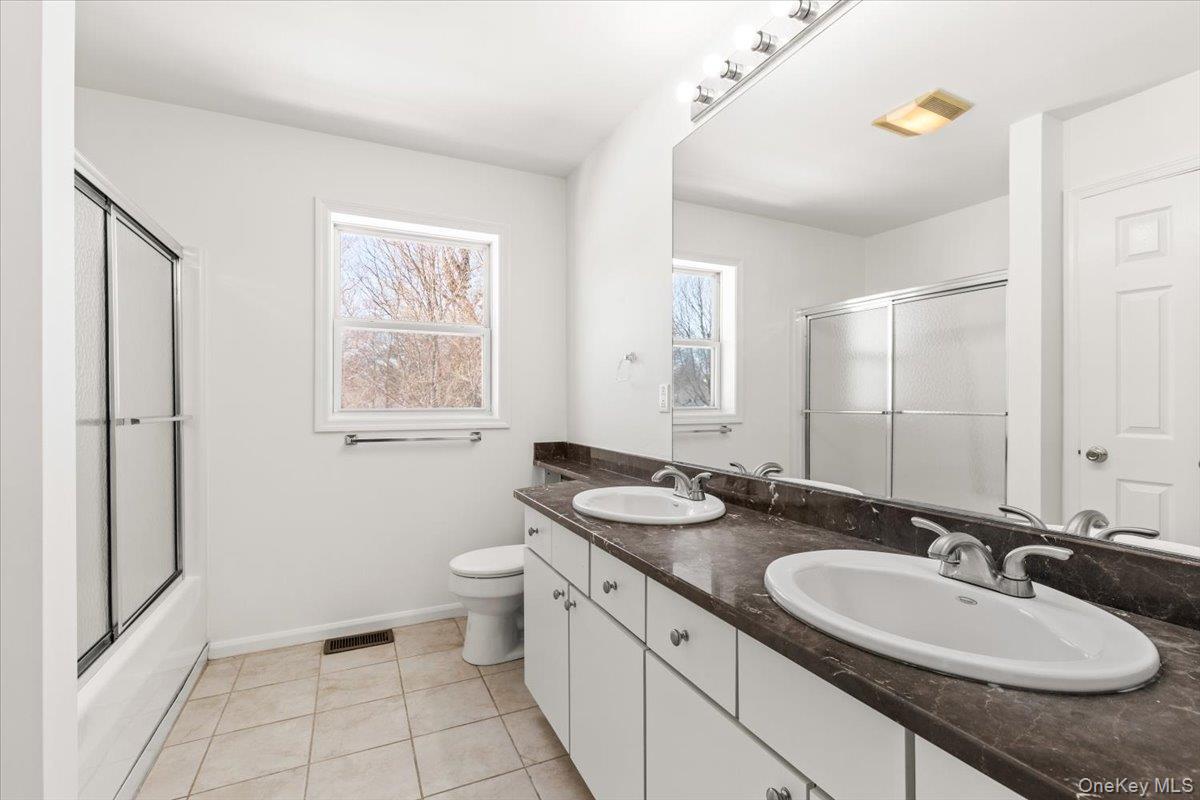 #20 photo, 44 Greenvale Circle, White Plains , NY 10607