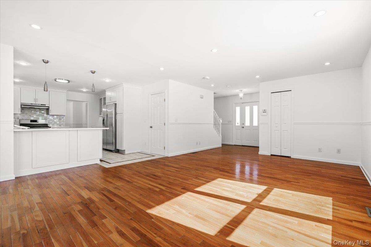 #5 photo, 44 Greenvale Circle, White Plains , NY 10607