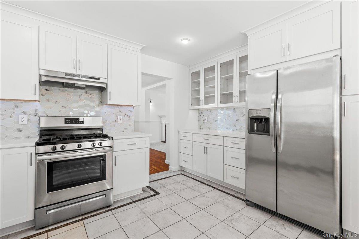 #8 photo, 44 Greenvale Circle, White Plains , NY 10607