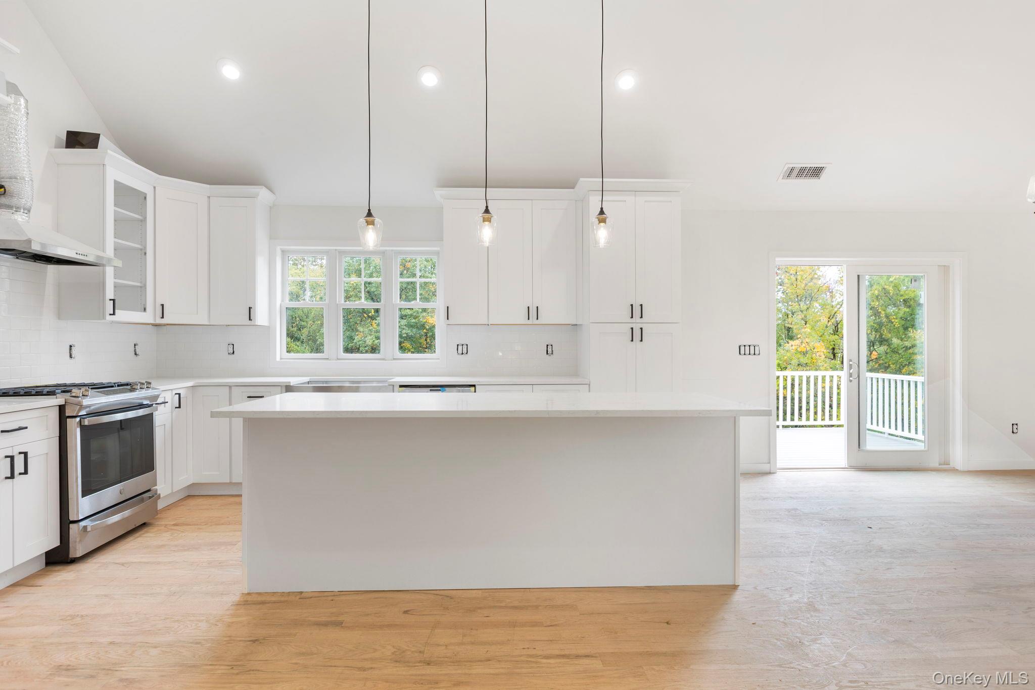 #11 photo, 194 South Road, Pawling , NY 12564