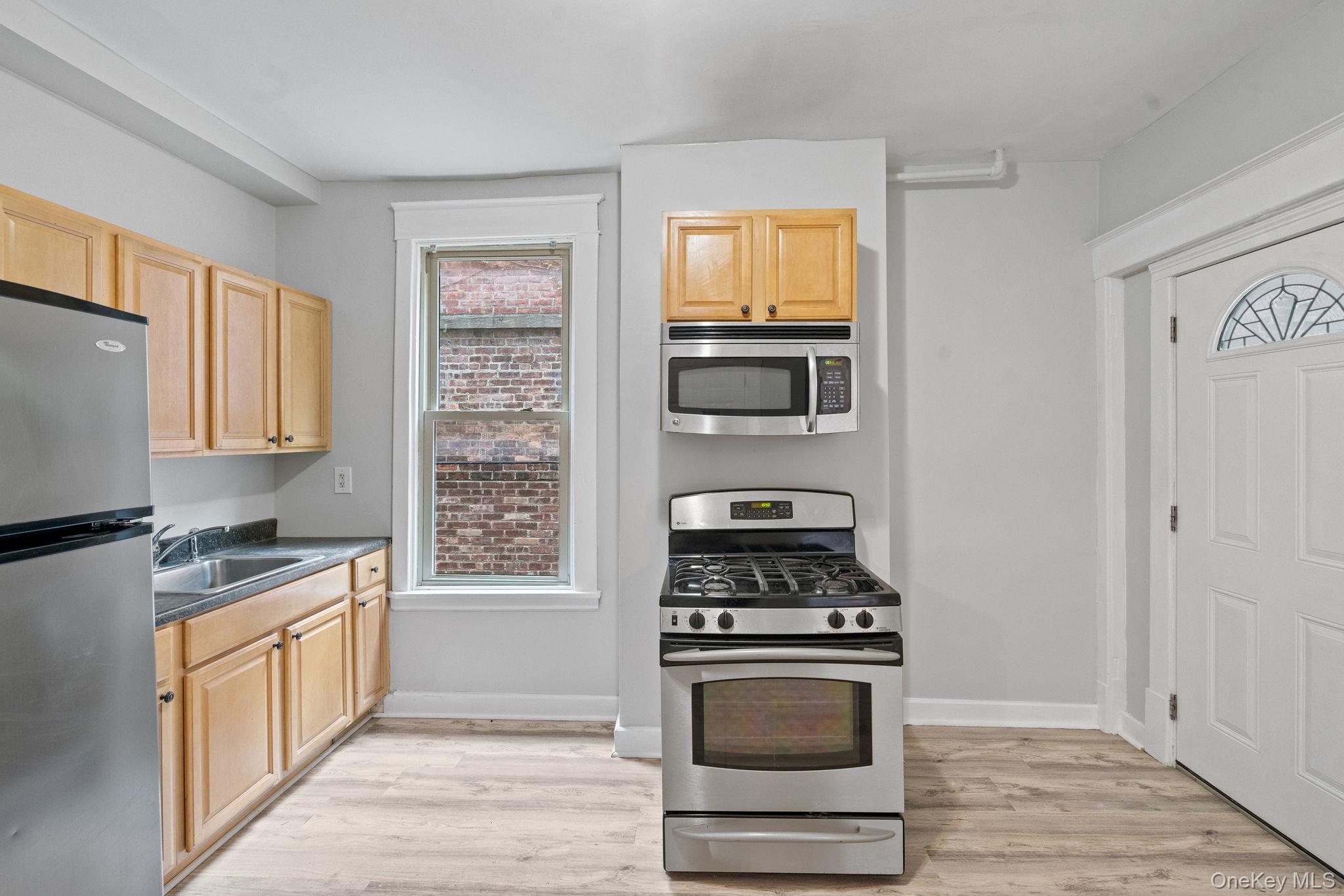 #13 photo, 238 sheridan Avenue, Call Listing Agent , NY 12210