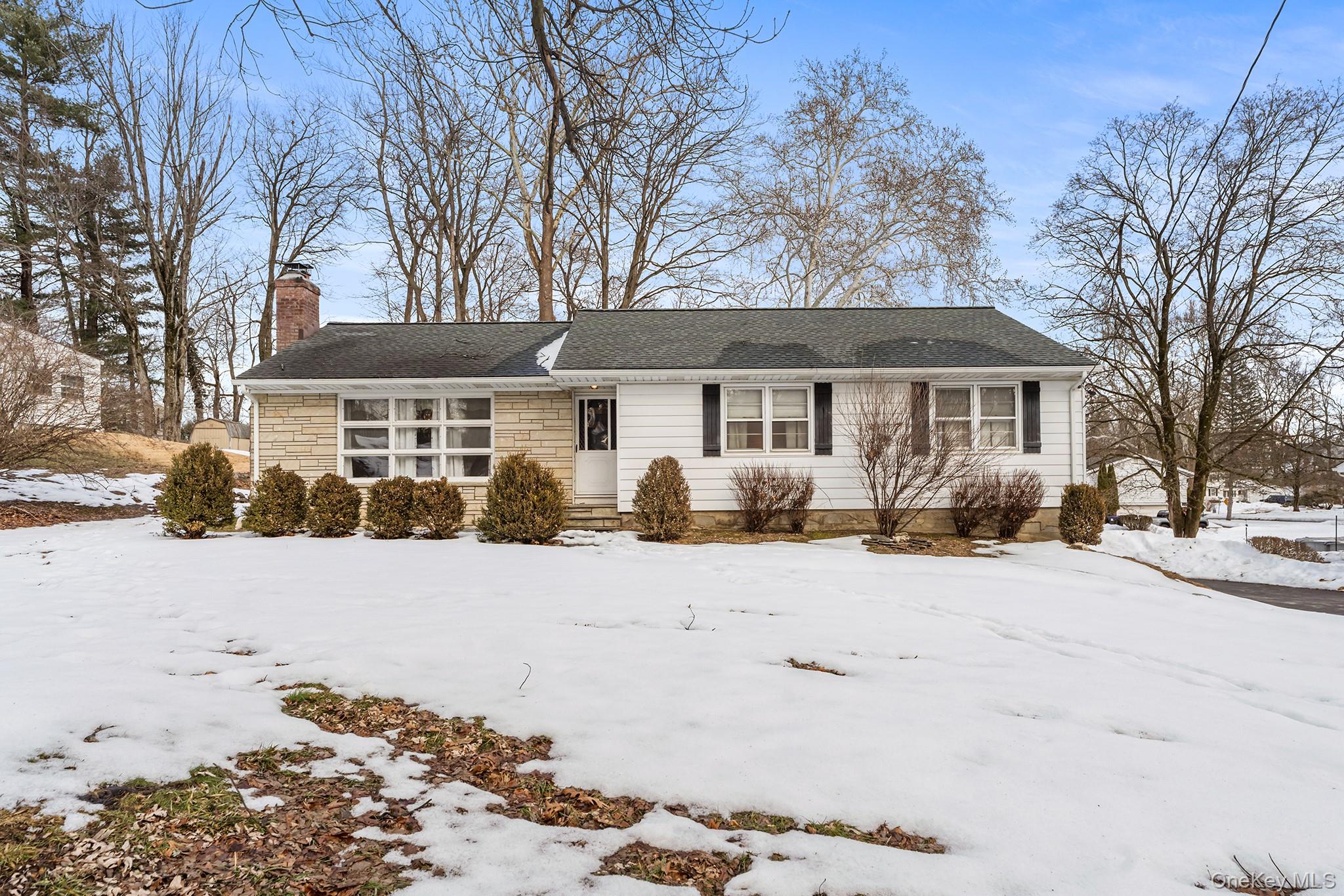 #1 photo, 75 Beechwood Avenue, 뉴욕주 Poughkeepsie , NY 12603