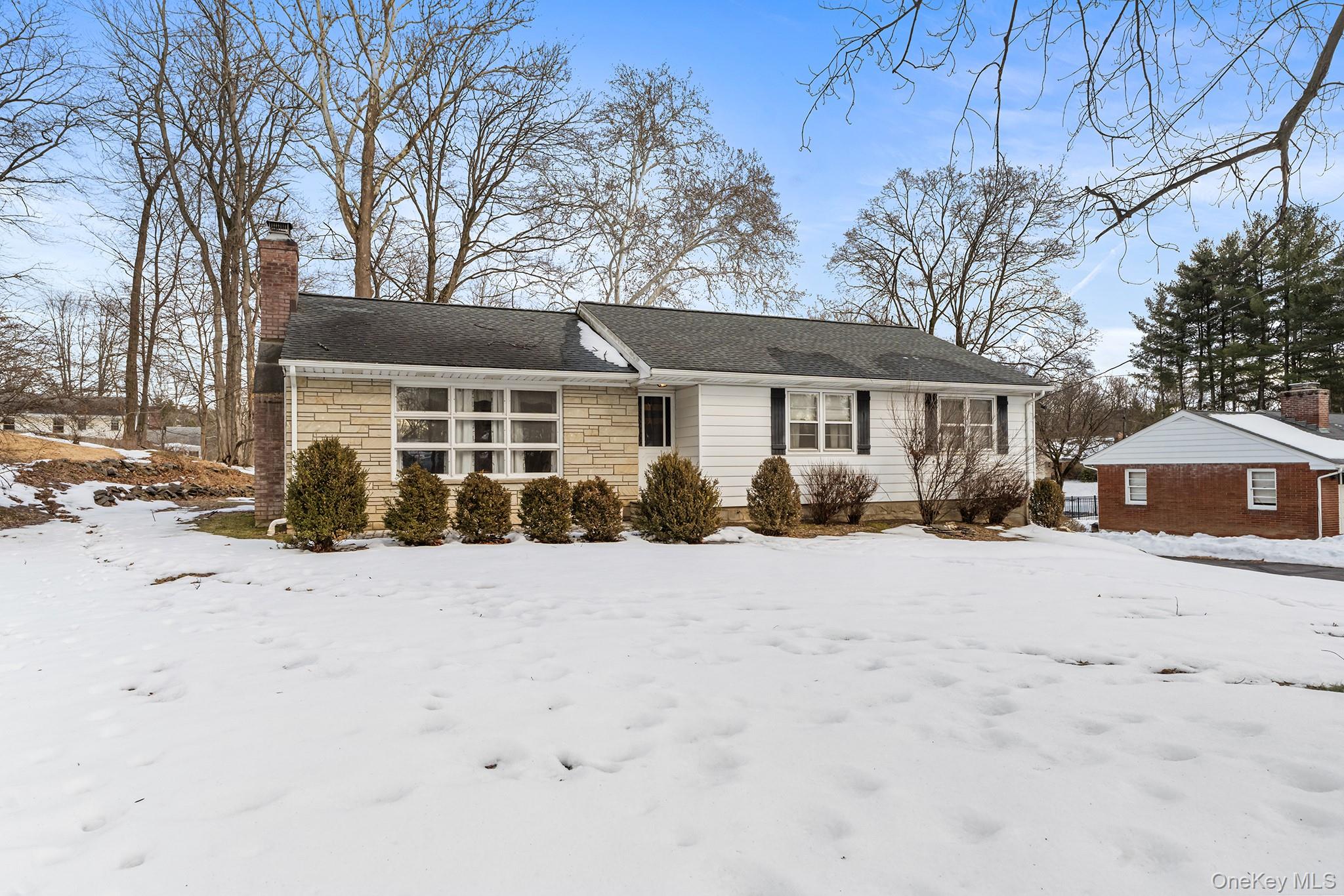 #3 photo, 75 Beechwood Avenue, 뉴욕주 Poughkeepsie , NY 12603