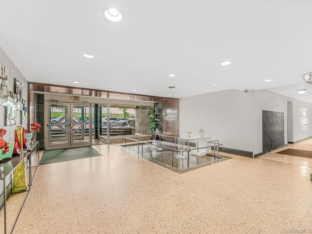 #16 photo, 3363 Sedgwick Avenue, Bronx , NY 10463