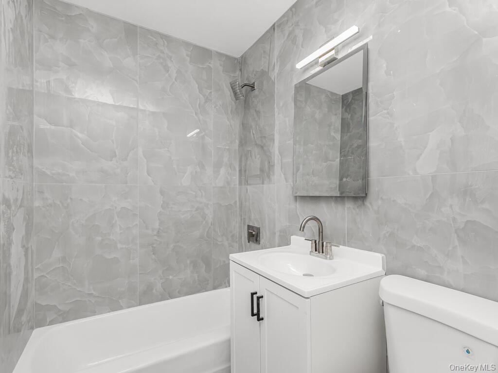 #8 photo, 3363 Sedgwick Avenue, Bronx , NY 10463