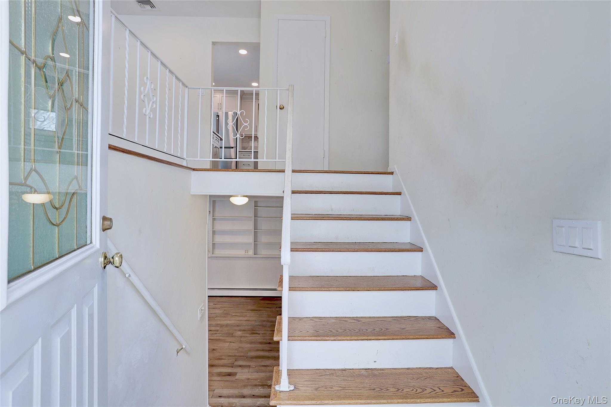 #4 photo, 9 Mary Beth Drive, Airmont , NY 10901