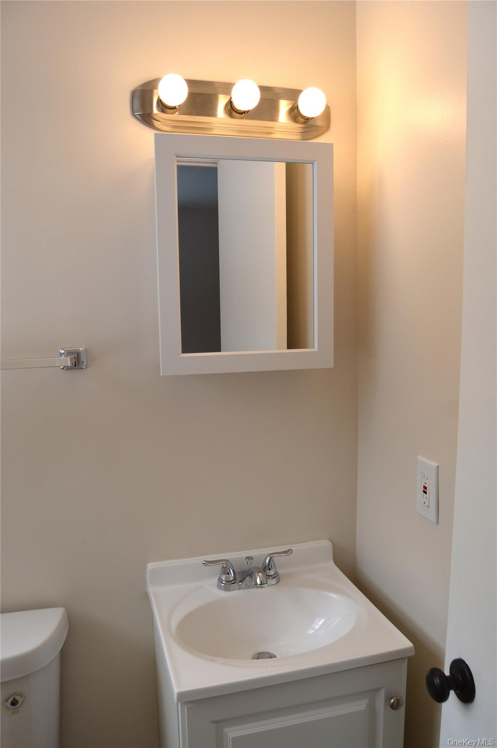 #11 photo, 108 Flower Hill, 紐約州 Kingston , NY 12401