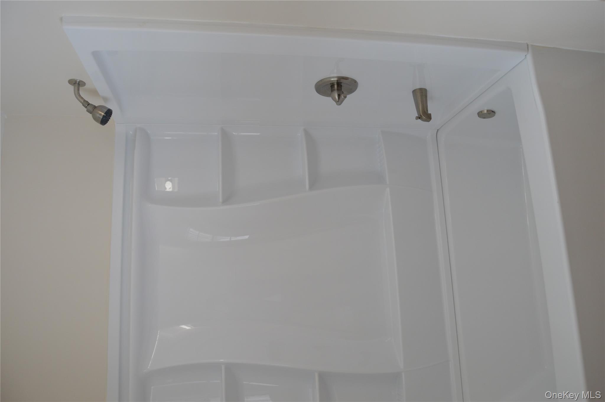 #9 photo, 108 Flower Hill, 紐約州 Kingston , NY 12401