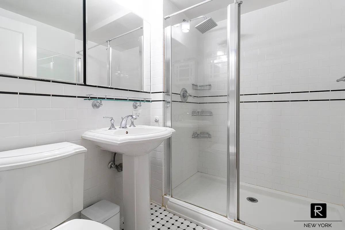 #12 photo, 300 W 135th Street, West Harlem , NY 10030