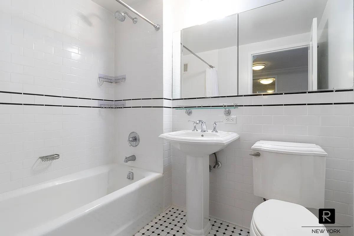 #13 photo, 300 W 135th Street, West Harlem , NY 10030