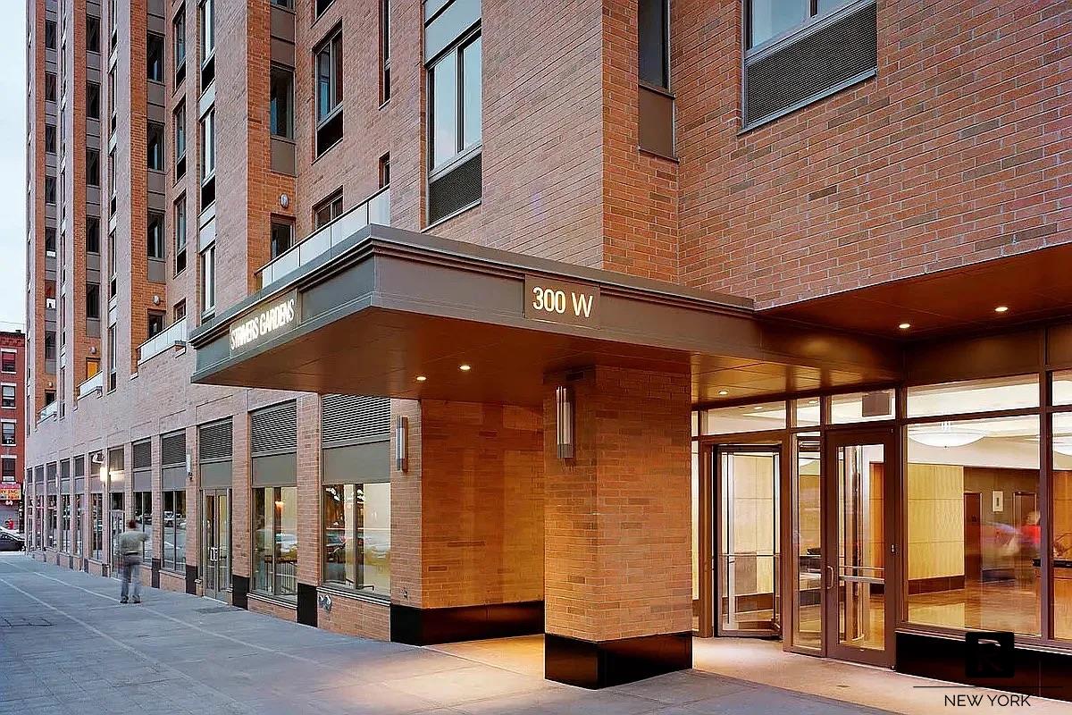 #15 photo, 300 W 135th Street, West Harlem , NY 10030