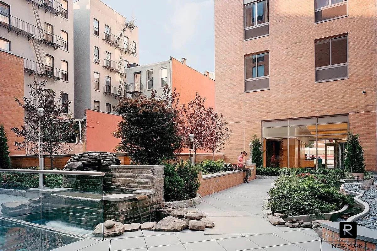 #17 photo, 300 W 135th Street, West Harlem , NY 10030