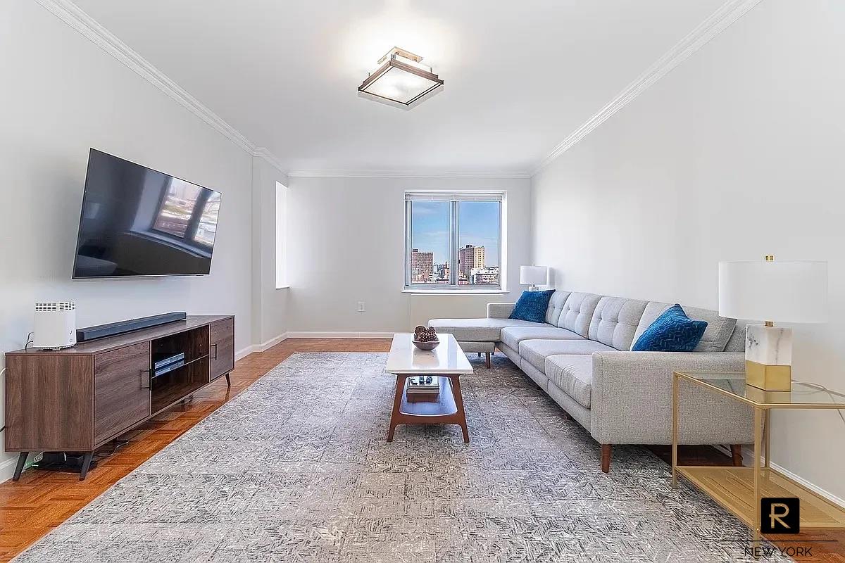 #7 photo, 300 W 135th Street, West Harlem , NY 10030