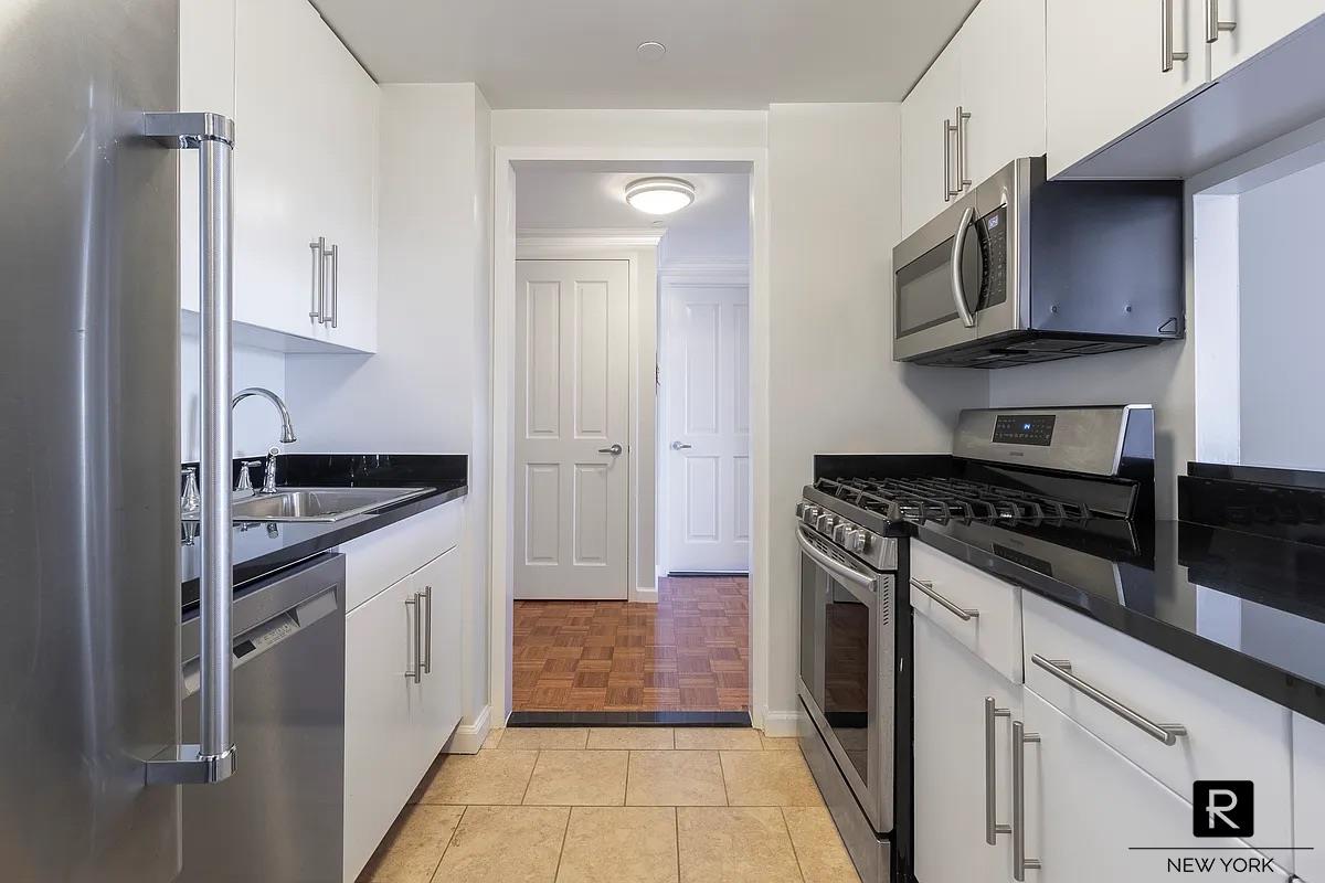 #9 photo, 300 W 135th Street, West Harlem , NY 10030