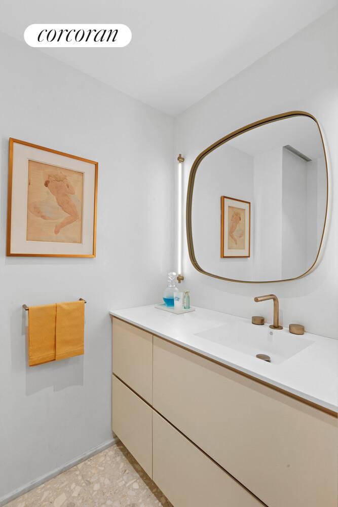 #10 photo, 15 W 53RD Street, Midtown , NY 10019