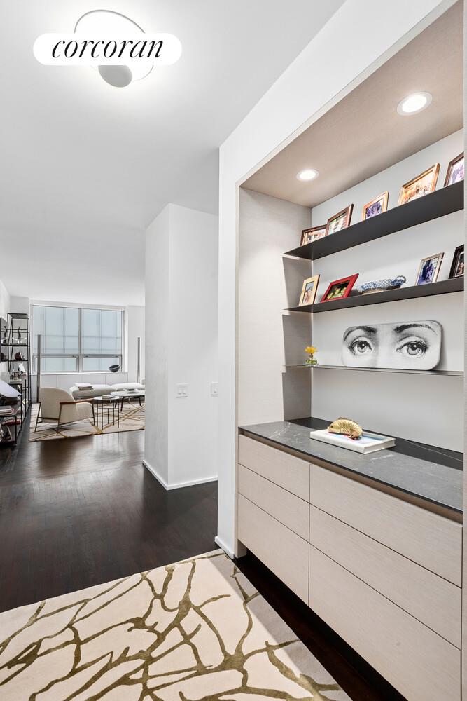 #5 photo, 15 W 53RD Street, Midtown , NY 10019