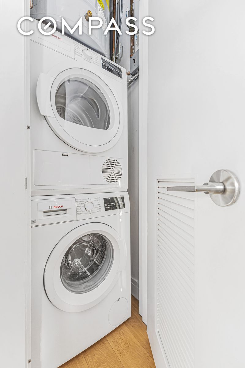 #6 photo, 24-16 Queens Plaza S, Long Island City , NY 11101