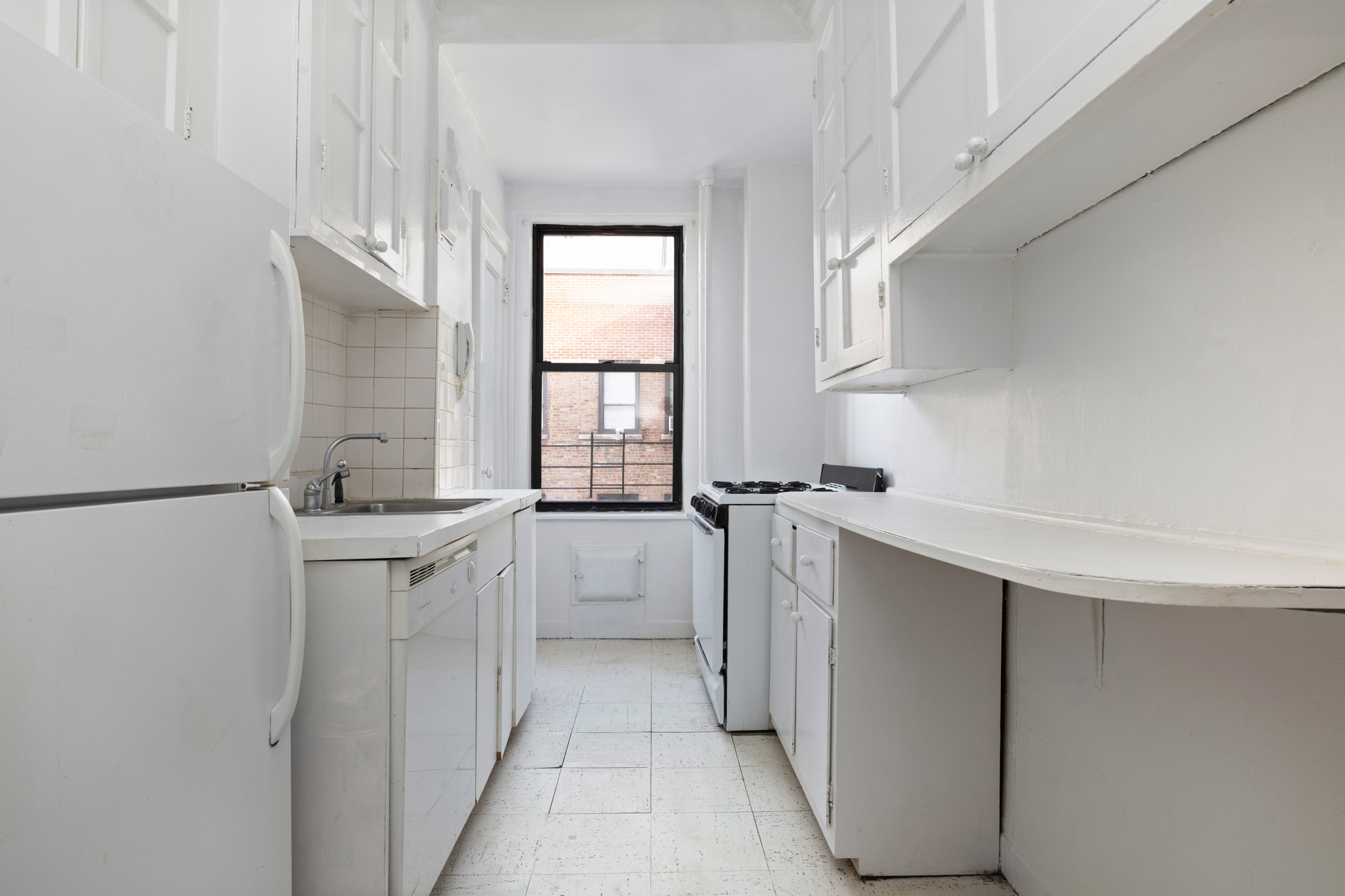 #13 photo, 171 W 79TH Street, Upper West Side , NY 10024