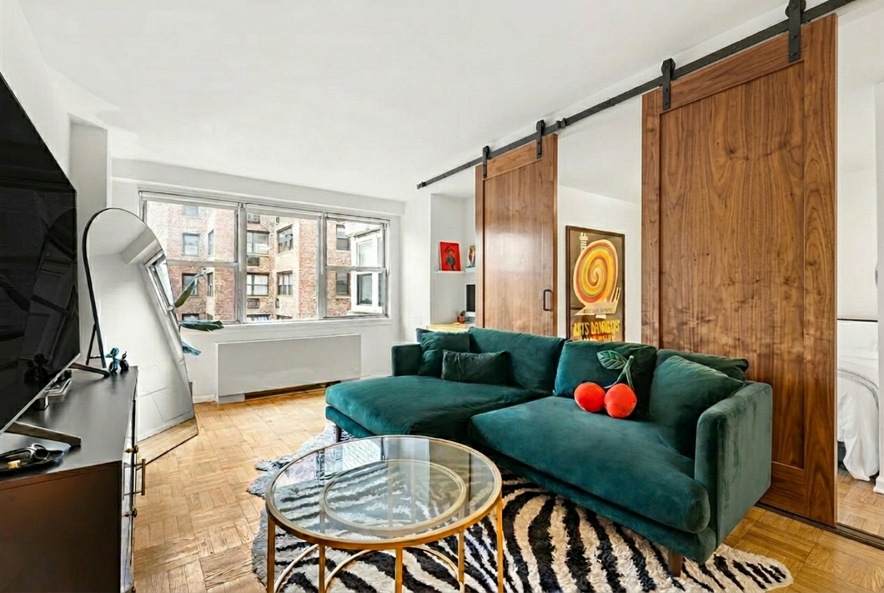 #2 photo, 155 E 34th Street, Murray Hill , NY 10016