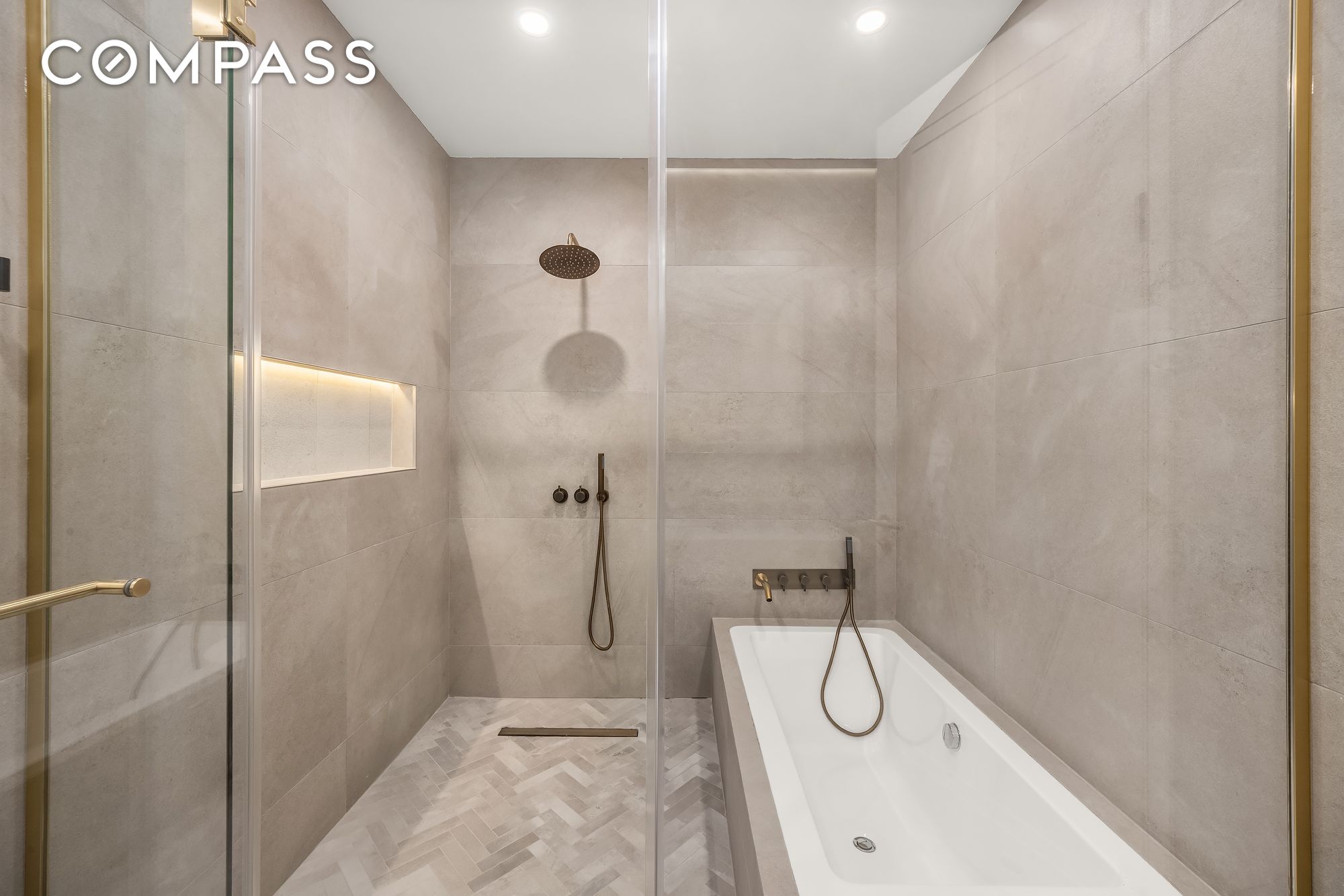 #12 photo, 110 E 37th Street, מנהטן Murray Hill , NY 10016