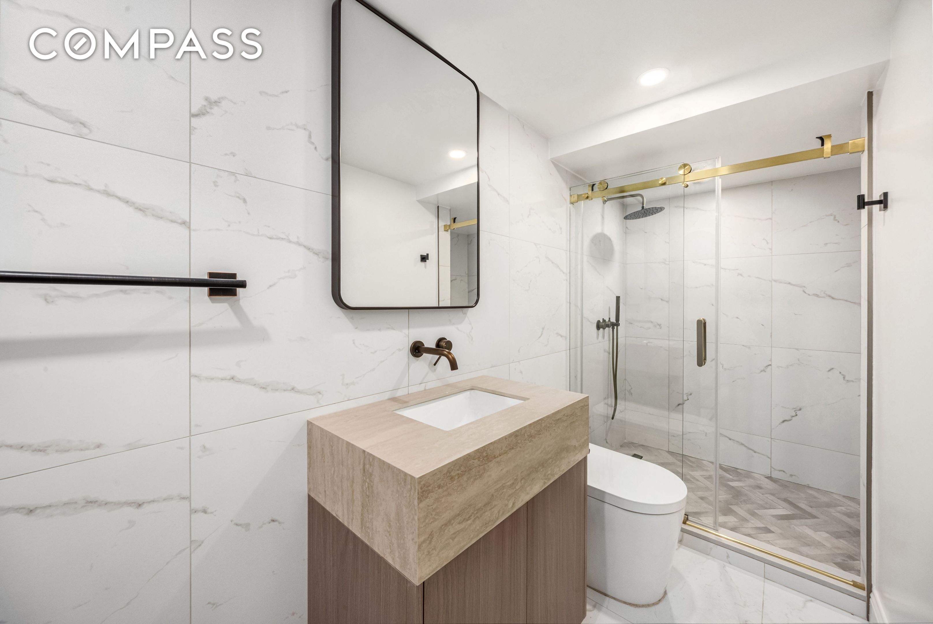 #12 photo, 110 E 37th Street, Murray Hill , NY 10016