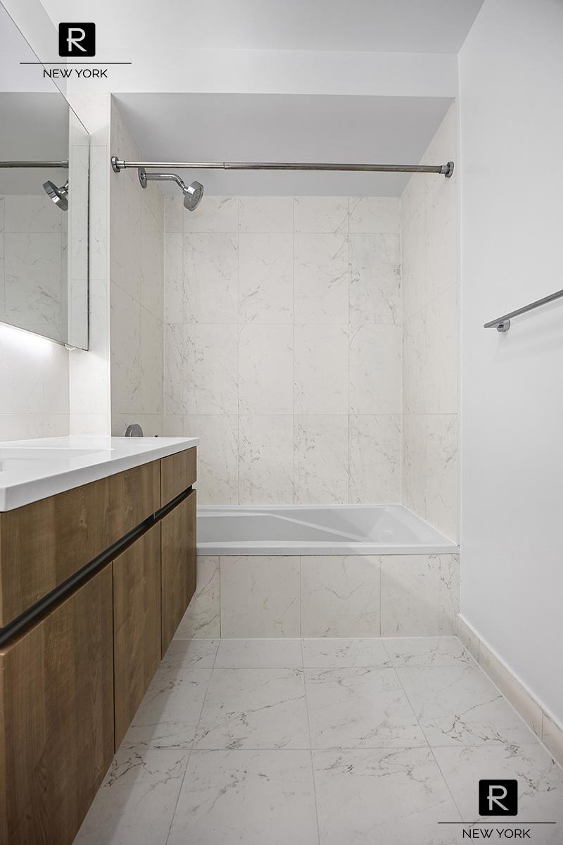 #16 photo, 11-25 45th Avenue, Long Island City , NY 11101