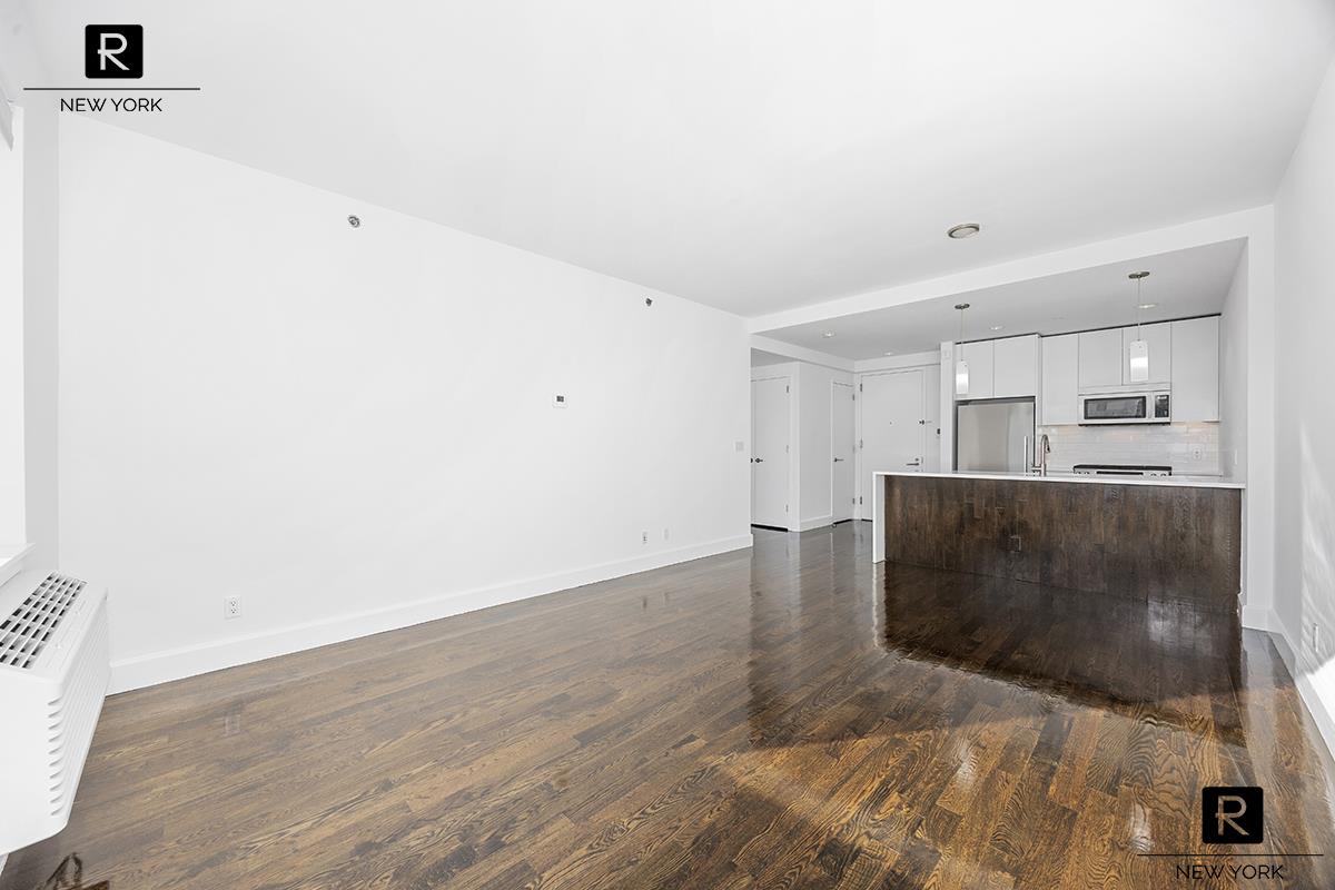 #7 photo, 11-25 45th Avenue, Long Island City , NY 11101