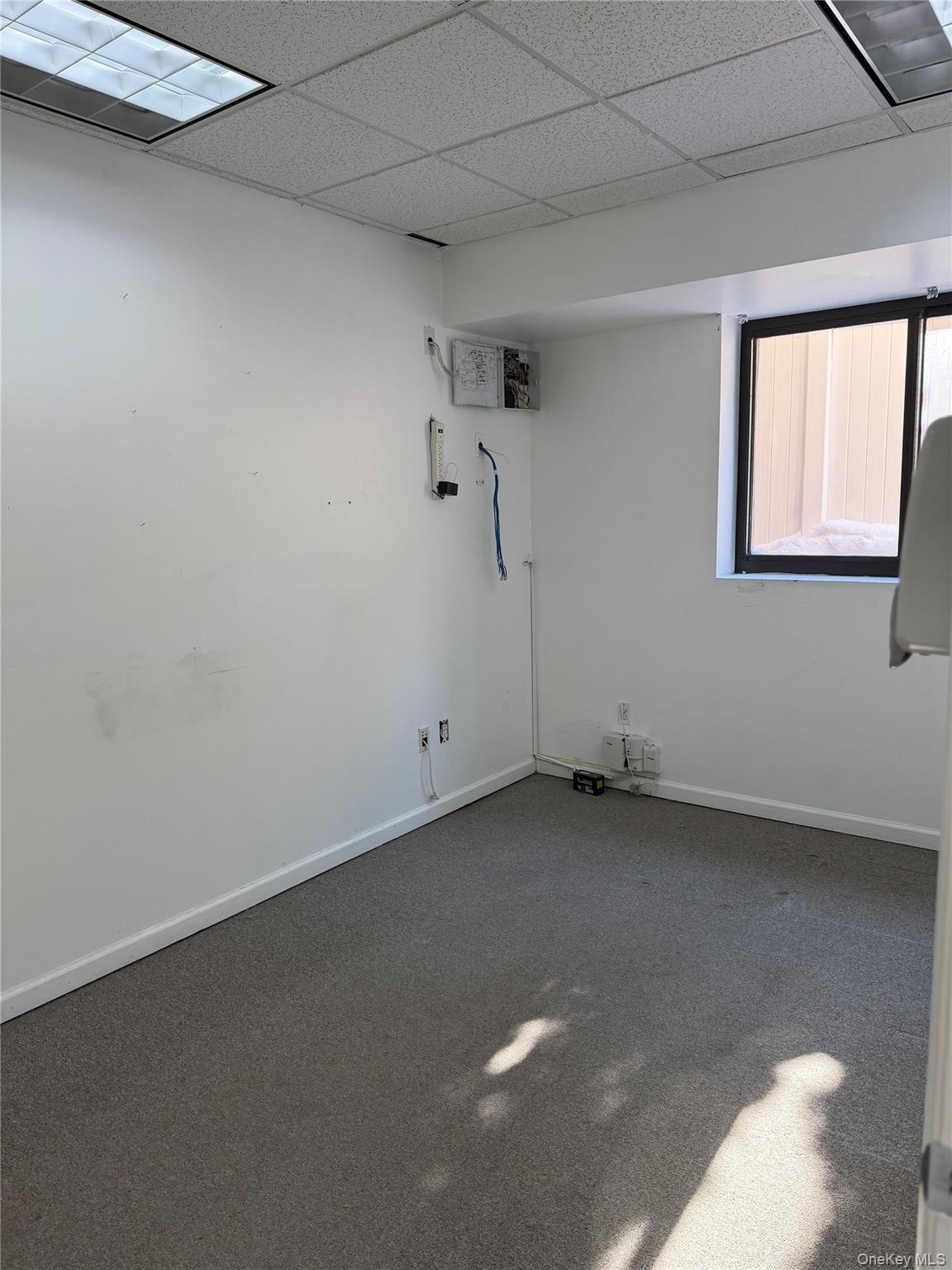 #4 photo, 550 W Merrick Road, Нассау ‖ Valley Stream , NY 11580